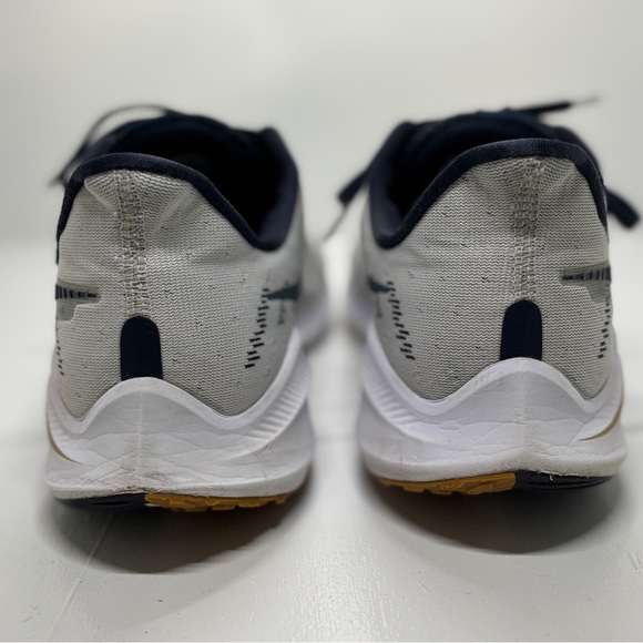 Nike Air Zoom Vomero 14 Running Shoes White Navy Gum Sole Men’s 11.5